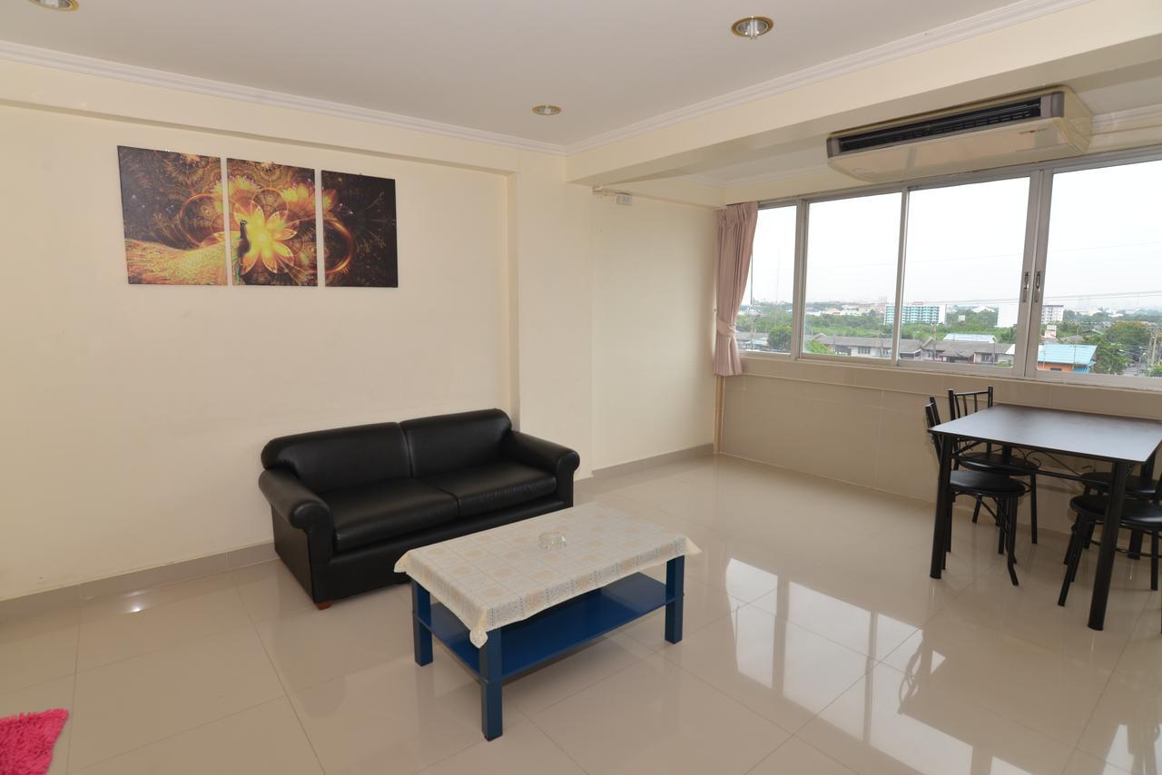 Ostello Cozy Loft Pattaya Esterno foto