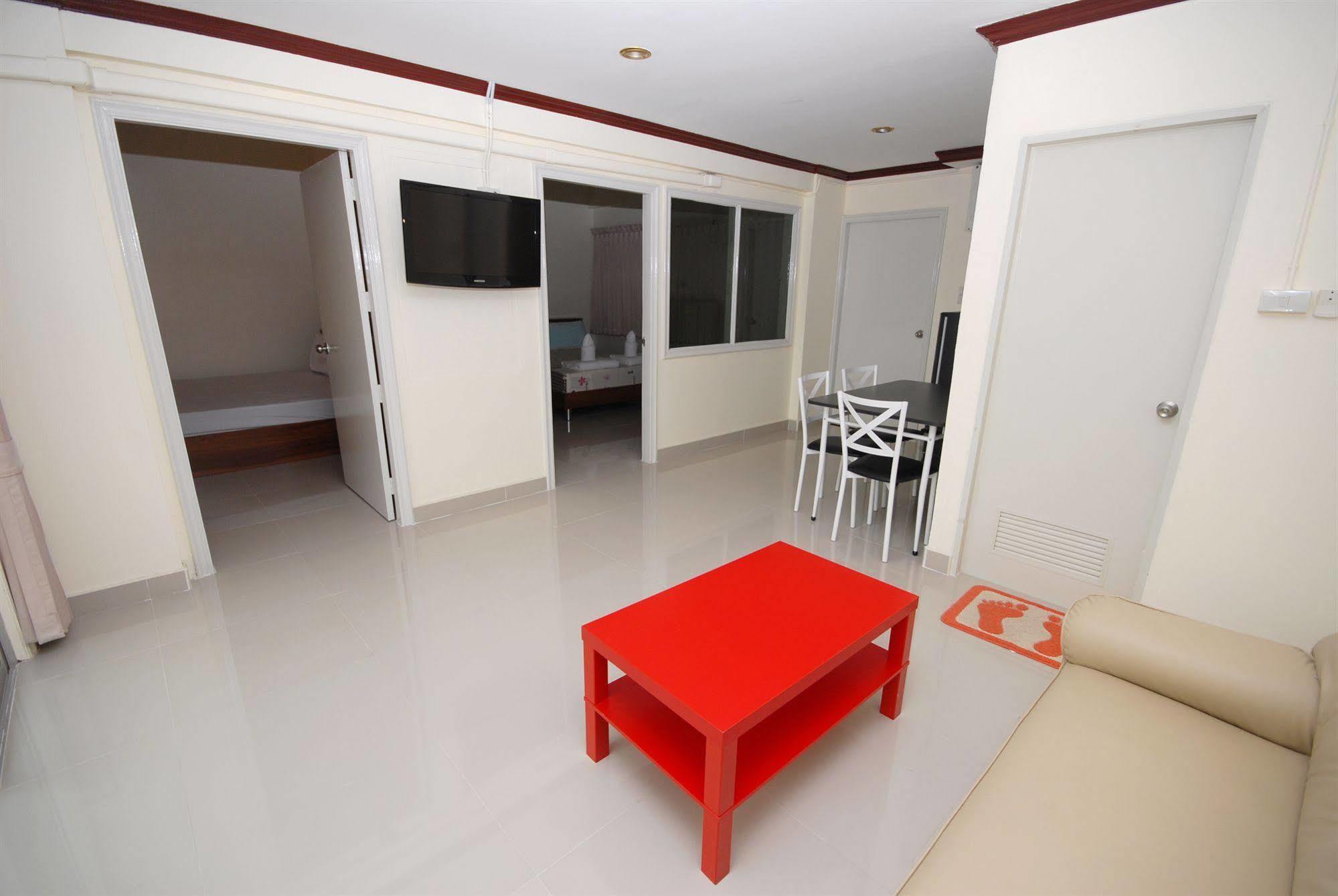 Ostello Cozy Loft Pattaya Esterno foto